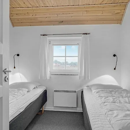 Stunning In Skjern With Kitchen 펜션 *