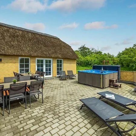 Stunning In Skjern With Kitchen *
