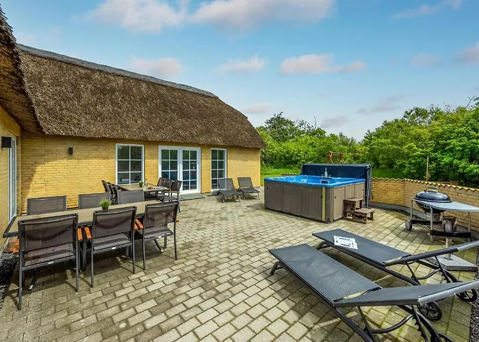 Stunning In With Kitchen *
