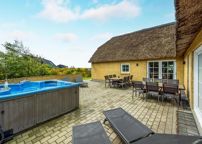 Stunning In With Kitchen *