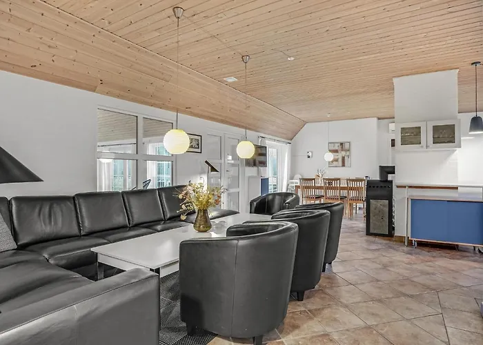 Stunning In With Kitchen 斯凯恩