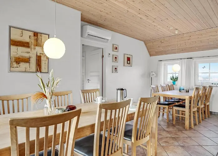 Stunning In With Kitchen 斯凯恩