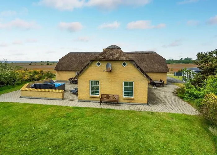 度假居 Stunning In With Kitchen 斯凯恩