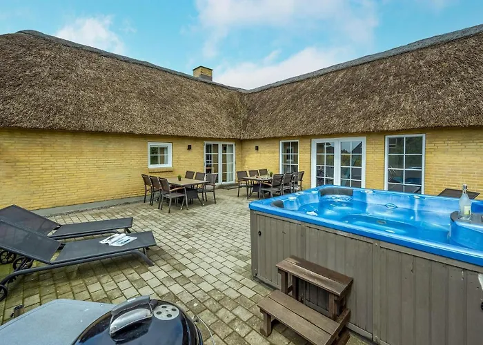 Stunning In With Kitchen