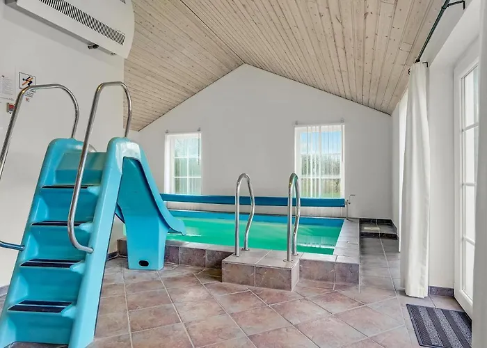 Stunning In With Kitchen *